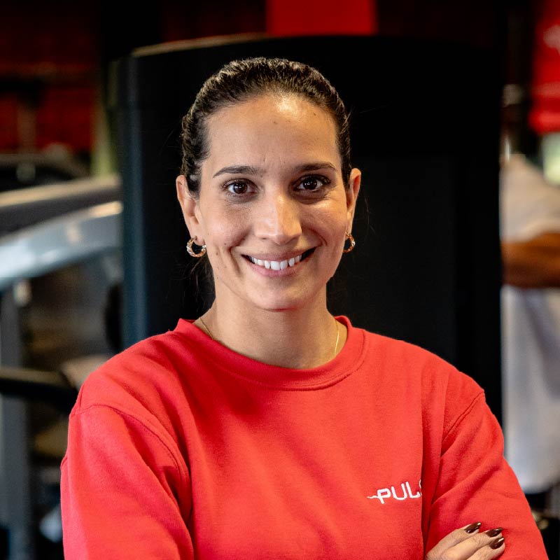 Sara, Rececionista